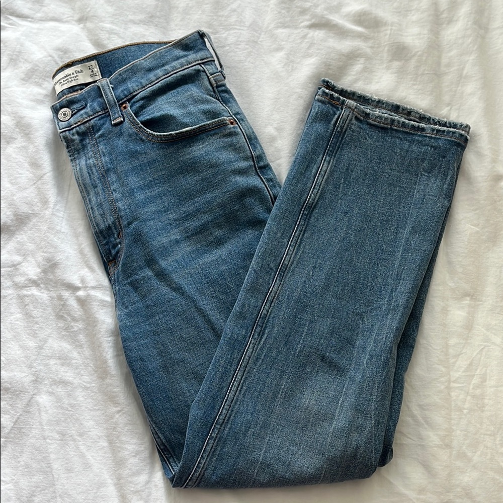 Abercrombie Ankle Straight Ultra High Rise Jeans
